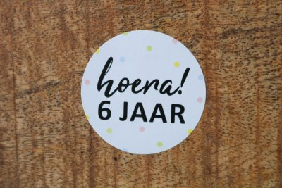 Sticker hoera 6 jaar