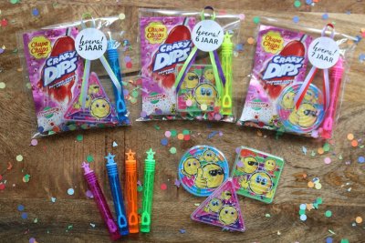 Crazy dips (roze) smiley bellenblaas traktatie