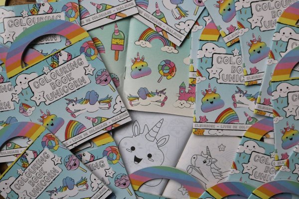 Traktatie Unicorn kleurboekje met potloodjes 