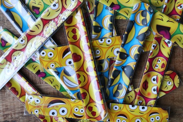 Klaparmband glitter traktatie smiley