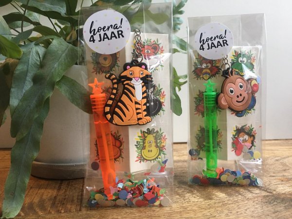 Jungle dieren tattoo traktatie met sleutelhanger