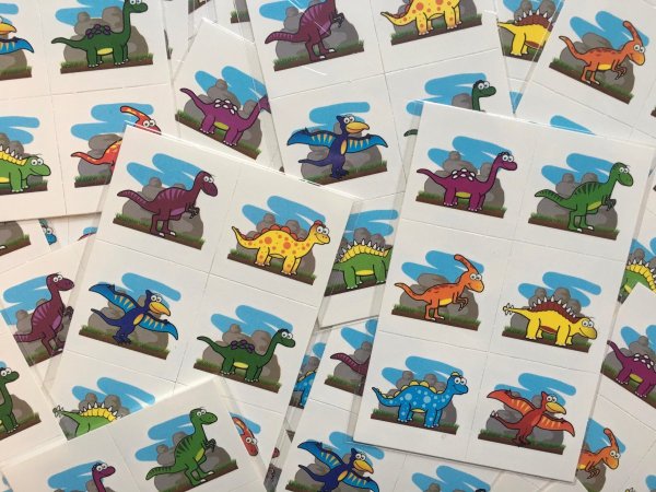 Traktatie zakje verjaardag dinosaurus