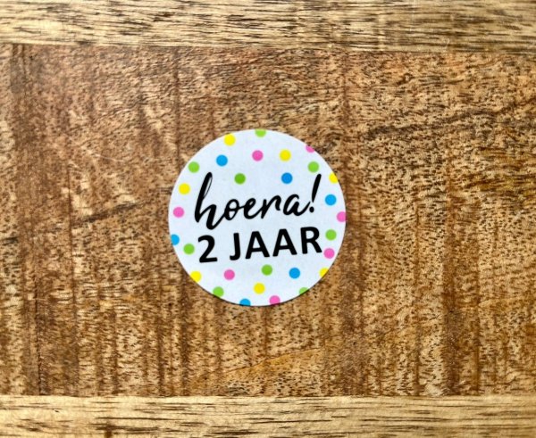 Sticker hoera 2 jaar (2)